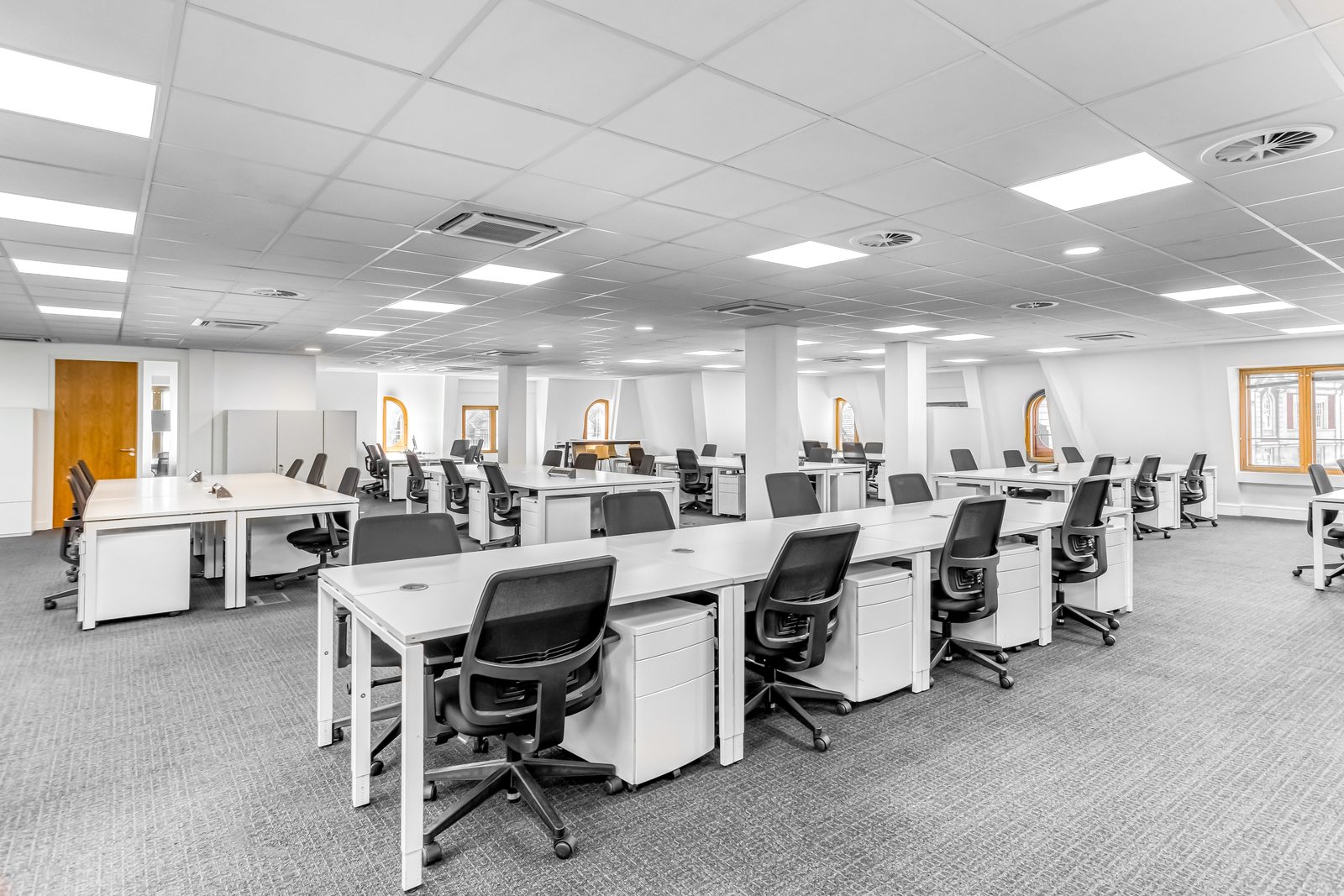 Private Office To Rent, Soho, W1B – photo 1
