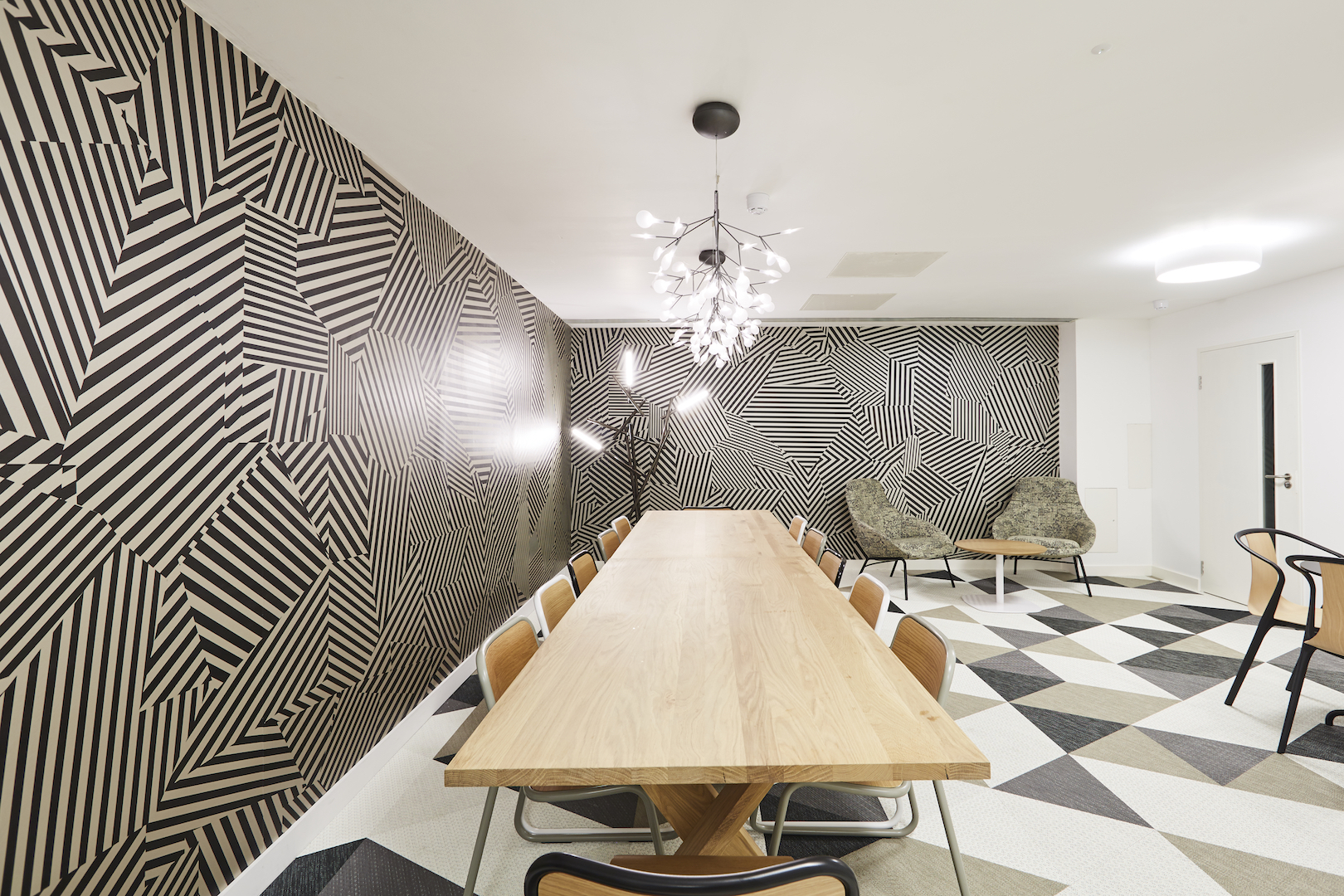 Private Office, Golden Square – photo 3